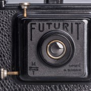 FUTURIT, detail čelního štítku