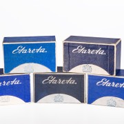 ETARETA - originál krabičky. Porovnání rozdílů v barevnosti a struktuře povrchu materiálů.