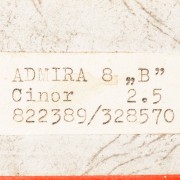 A8B - detail štítku.
