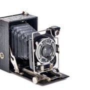 Pokoleta (model 1931), deskový fotoaparát 4,5x6 cm.