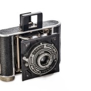 Filmový fotoaparát ALFA, model 1937. ALFA byla prodávána v letech 1937 až 1940.