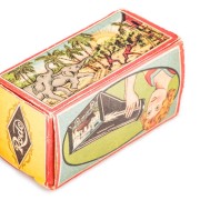 Krabička s africkým motivem.