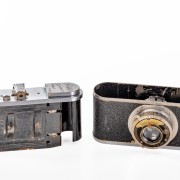 Otevřený model 1938, vnitřní část aparátu zezadu s nasazenou přítlačnou destičkou.